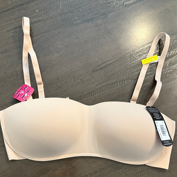 Maidenform Medium Cream Wireless Adjustable 6 Way Strapless Comfort Bra - Picture 7 of 12